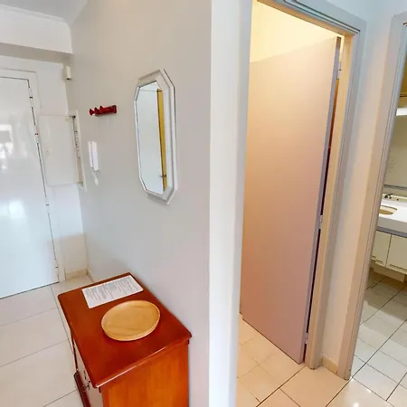 2p Calme Avec Terrasse, Piscine, Parking Et Wifi Daire Menton